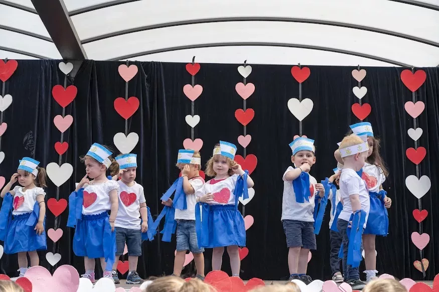2023/06/03 - Schoolfeest Optreden Kleuters